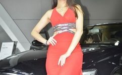 朋友的母亲11完整视频带翻译